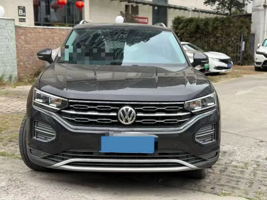 2019 Jeep Cherokee 2.0T 234HP L4 9AT,autocango,china used car exporter,china ev exporter,chinese used car exporter,chinese used ev exporter