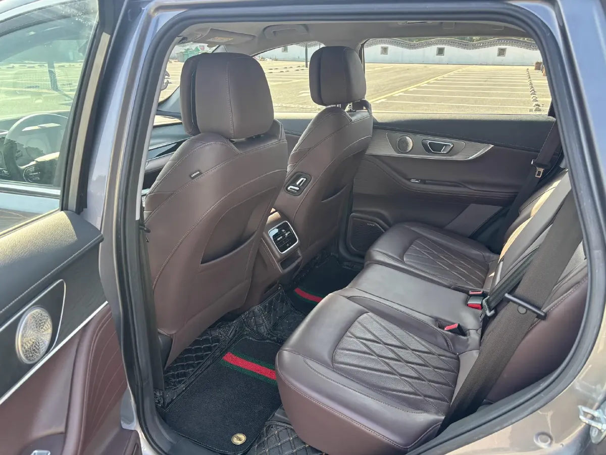 2024 Chery Tiggo 8 PRO 1.6T 197HP L4 7DCT,autocango,china used car exporter,china ev exporter,chinese used car exporter,chinese used ev exporter