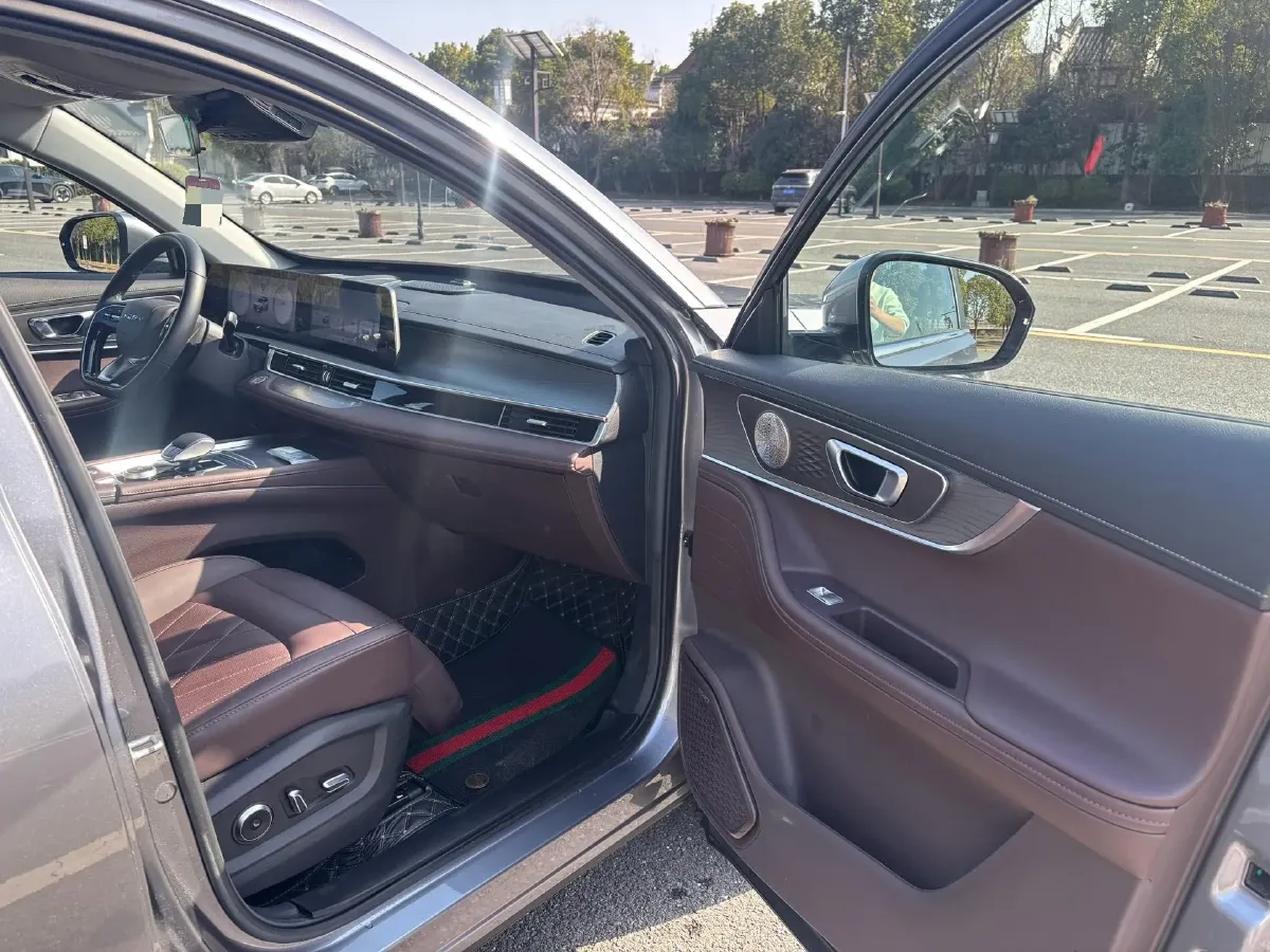 2024 Chery Tiggo 8 PRO 1.6T 197HP L4 7DCT,autocango,china used car exporter,china ev exporter,chinese used car exporter,chinese used ev exporter