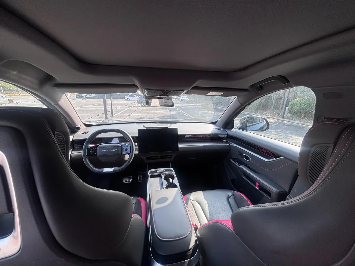 2022 Jetour DASHING 1.6T 197HP L4 7DCT,autocango,china used car exporter,china ev exporter,chinese used car exporter,chinese used ev exporter