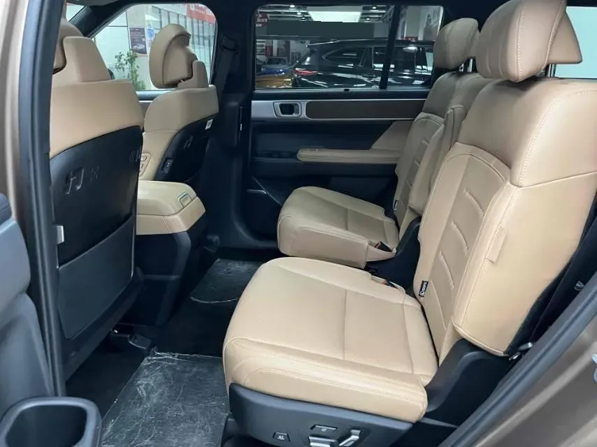 2024 Hyundai Santafe 2.0T 247HP L4 8AT,autocango,china used car exporter,china ev exporter,chinese used car exporter,chinese used ev exporter