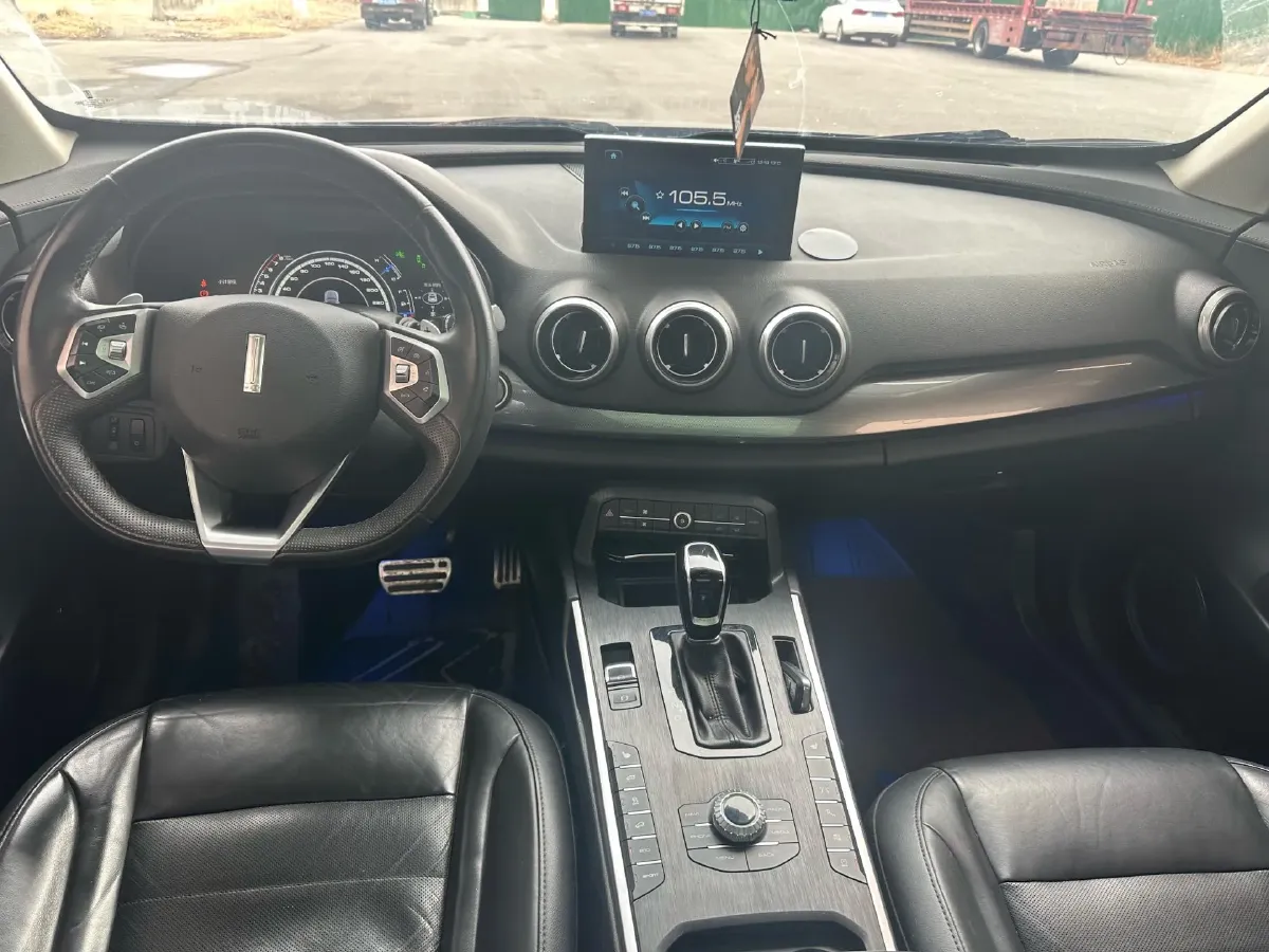 2017 WEY VV7 2.0T 234HP L4 7DCT,autocango,china used car exporter,china ev exporter,chinese used car exporter,chinese used ev exporter