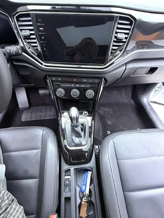 2021 Volkswagen T-Roc 1.4T 150HP L4 7DCT,autocango,china used car exporter,china ev exporter,chinese used car exporter,chinese used ev exporter