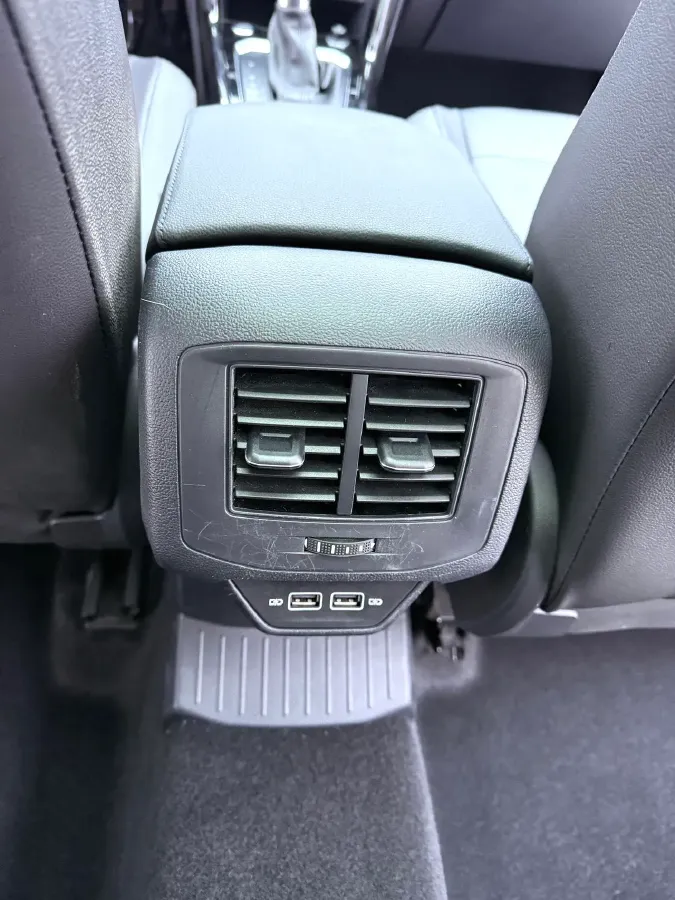 2021 Volkswagen T-Roc 1.4T 150HP L4 7DCT,autocango,china used car exporter,china ev exporter,chinese used car exporter,chinese used ev exporter