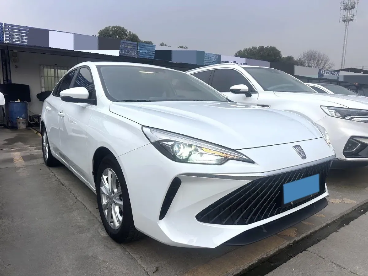2024 Roewe i5 1.5L 129HP L4 CVT,autocango,china used car exporter,china ev exporter,chinese used car exporter,chinese used ev exporter