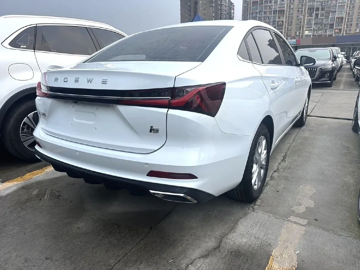 2024 Roewe i5 1.5L 129HP L4 CVT,autocango,china used car exporter,china ev exporter,chinese used car exporter,chinese used ev exporter