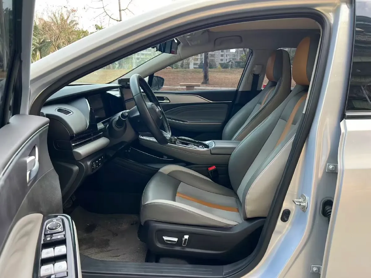 2022 ChangAn Oshan Z6 1.5T 170HP L4 6TCT PHEV 28.4KWH,autocango,china used car exporter,china ev exporter,chinese used car exporter,chinese used ev exporter