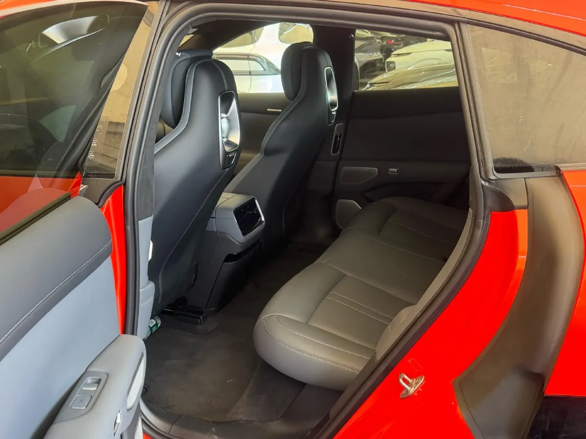 2025 MI YU7 BEV 101.7KWH,autocango,china used car exporter,china ev exporter,chinese used car exporter,chinese used ev exporter