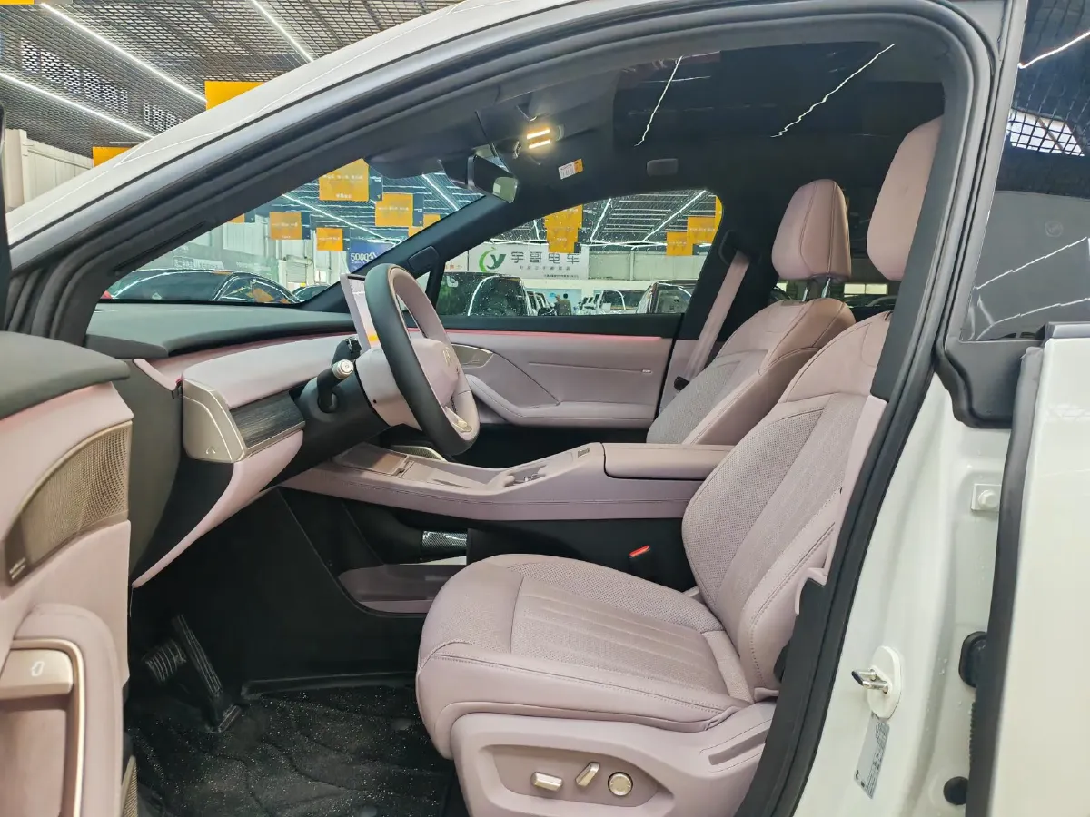 2024 ONVO L60 BEV 60KWH,autocango,china used car exporter,china ev exporter,chinese used car exporter,chinese used ev exporter