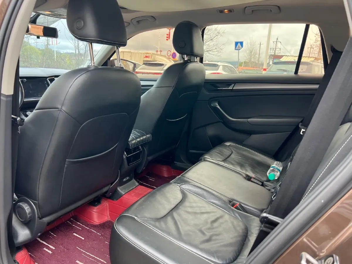 2018 Skoda Kodiak 2.0T 186HP L4 7DCT,autocango,china used car exporter,china ev exporter,chinese used car exporter,chinese used ev exporter