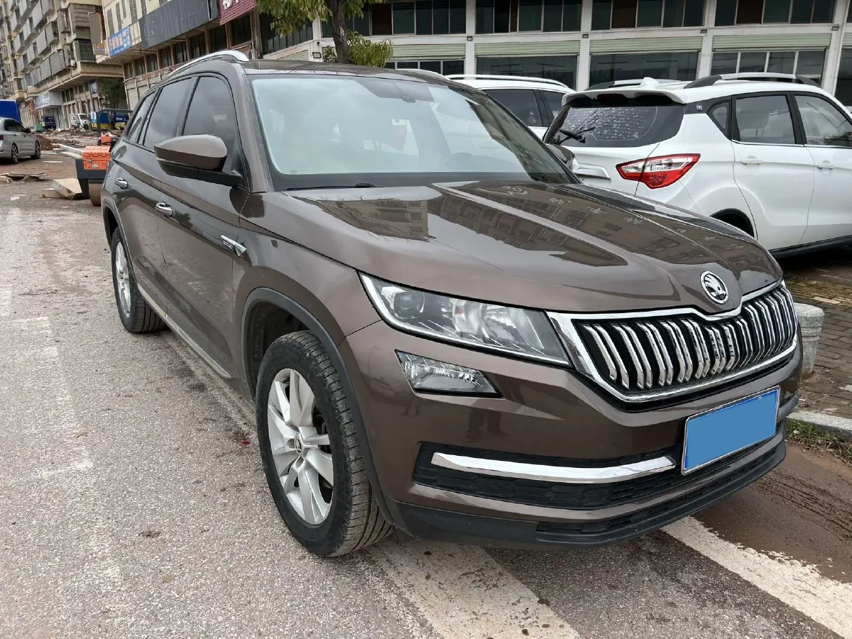 2018 Skoda Kodiak 2.0T 186HP L4 7DCT,autocango,china used car exporter,china ev exporter,chinese used car exporter,chinese used ev exporter