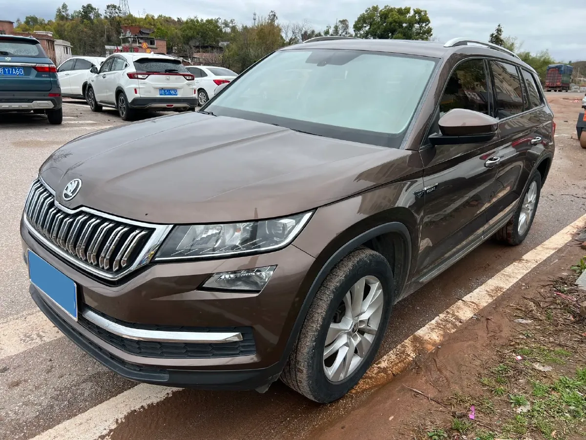 2018 Skoda Kodiak 2.0T 186HP L4 7DCT,autocango,china used car exporter,china ev exporter,chinese used car exporter,chinese used ev exporter