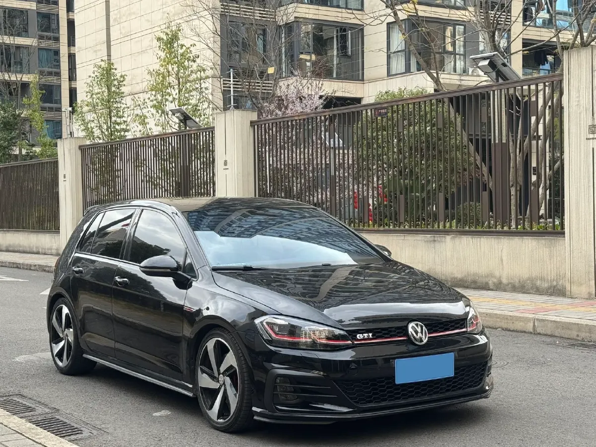 2019 Buick EnvisionPlus 2.0T 260HP L4 9AT,autocango,china used car exporter,china ev exporter,chinese used car exporter,chinese used ev exporter