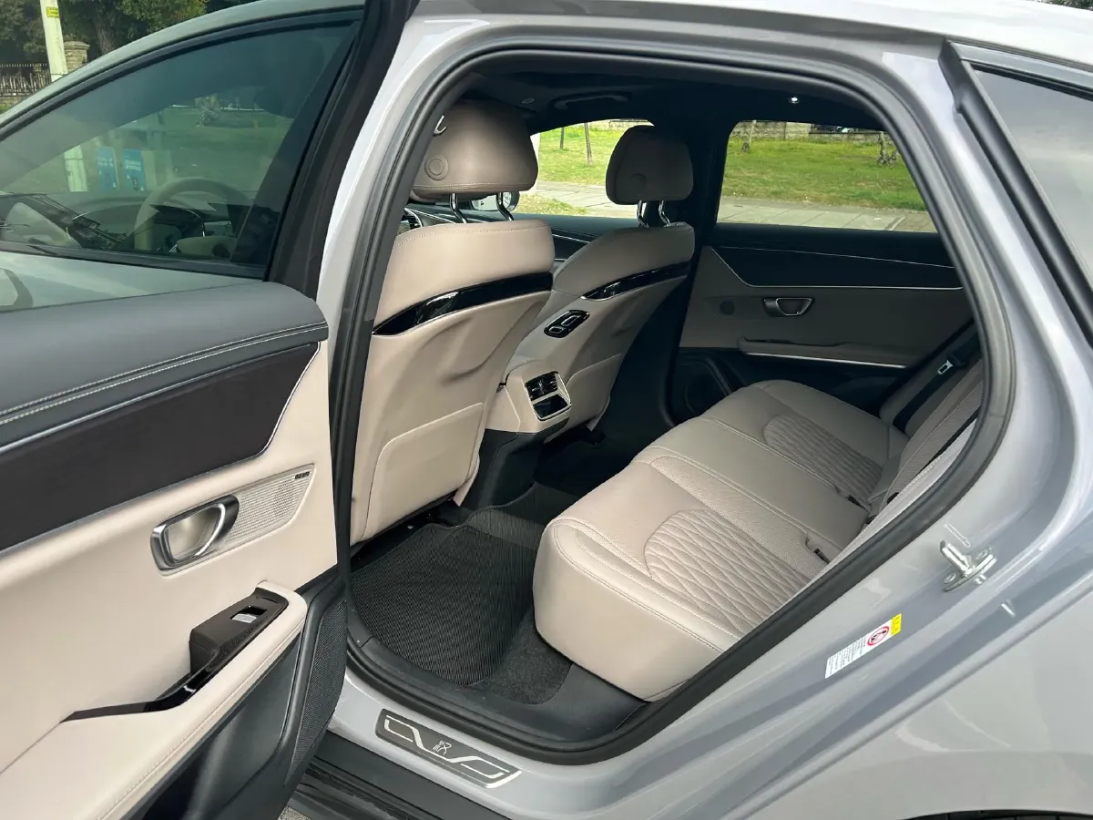 2025 BYD Han 1.5T 156HP L4 E-CVT PHEV,autocango,china used car exporter,china ev exporter,chinese used car exporter,chinese used ev exporter