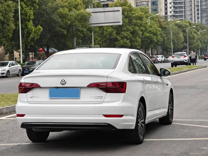 2019 Jeep Renegade 1.3T 173HP L4 7DCT,autocango,china used car exporter,china ev exporter,chinese used car exporter,chinese used ev exporter