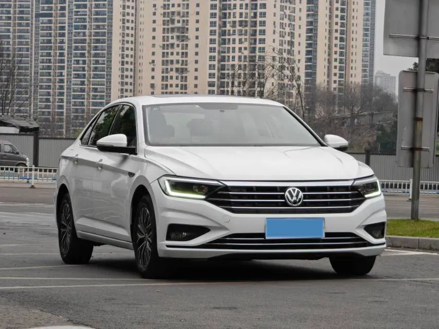 2019 Jeep Renegade 1.3T 173HP L4 7DCT,autocango,china used car exporter,china ev exporter,chinese used car exporter,chinese used ev exporter