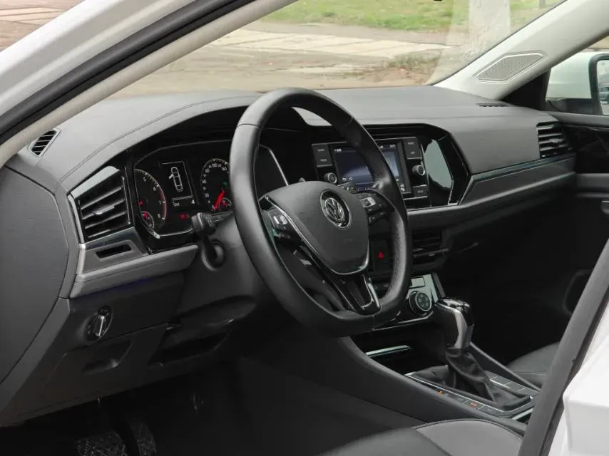 2019 Jeep Renegade 1.3T 173HP L4 7DCT,autocango,china used car exporter,china ev exporter,chinese used car exporter,chinese used ev exporter