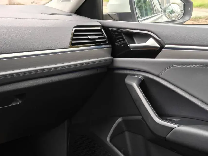 2019 Jeep Renegade 1.3T 173HP L4 7DCT,autocango,china used car exporter,china ev exporter,chinese used car exporter,chinese used ev exporter