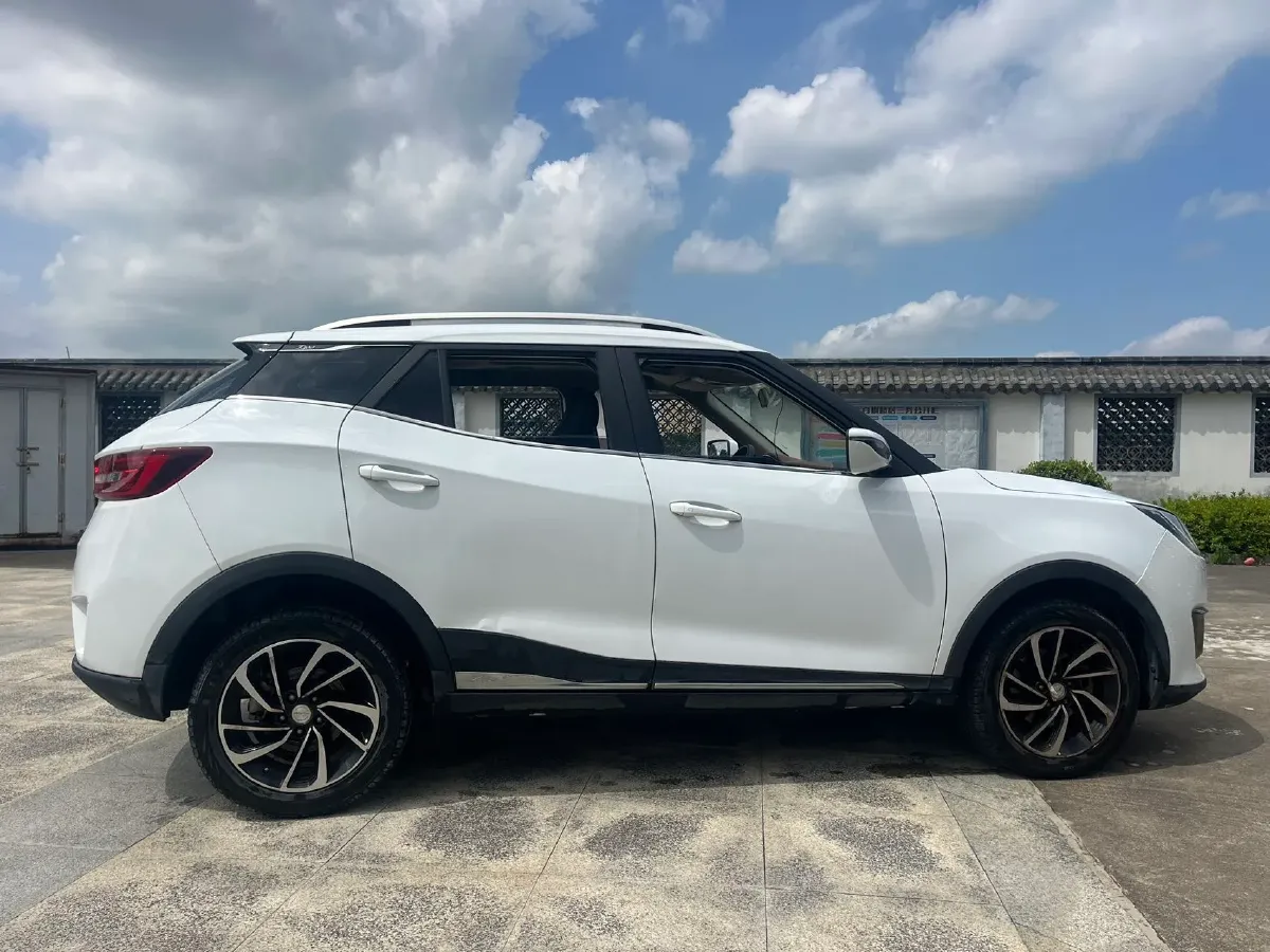 2017 Zotye T300 1.5T 144HP L4 CVT,autocango,china used car exporter,china ev exporter,chinese used car exporter,chinese used ev exporter