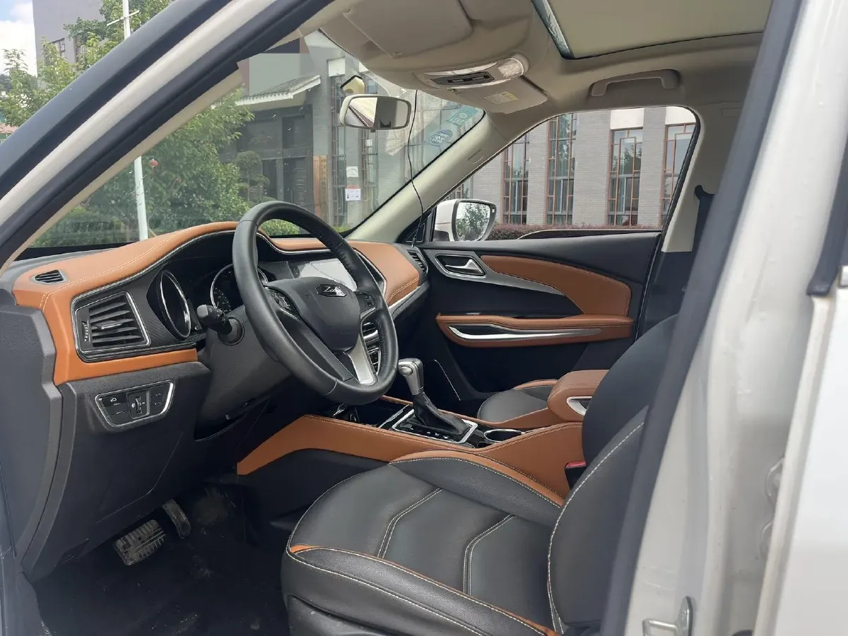 2017 Zotye T300 1.5T 144HP L4 CVT,autocango,china used car exporter,china ev exporter,chinese used car exporter,chinese used ev exporter