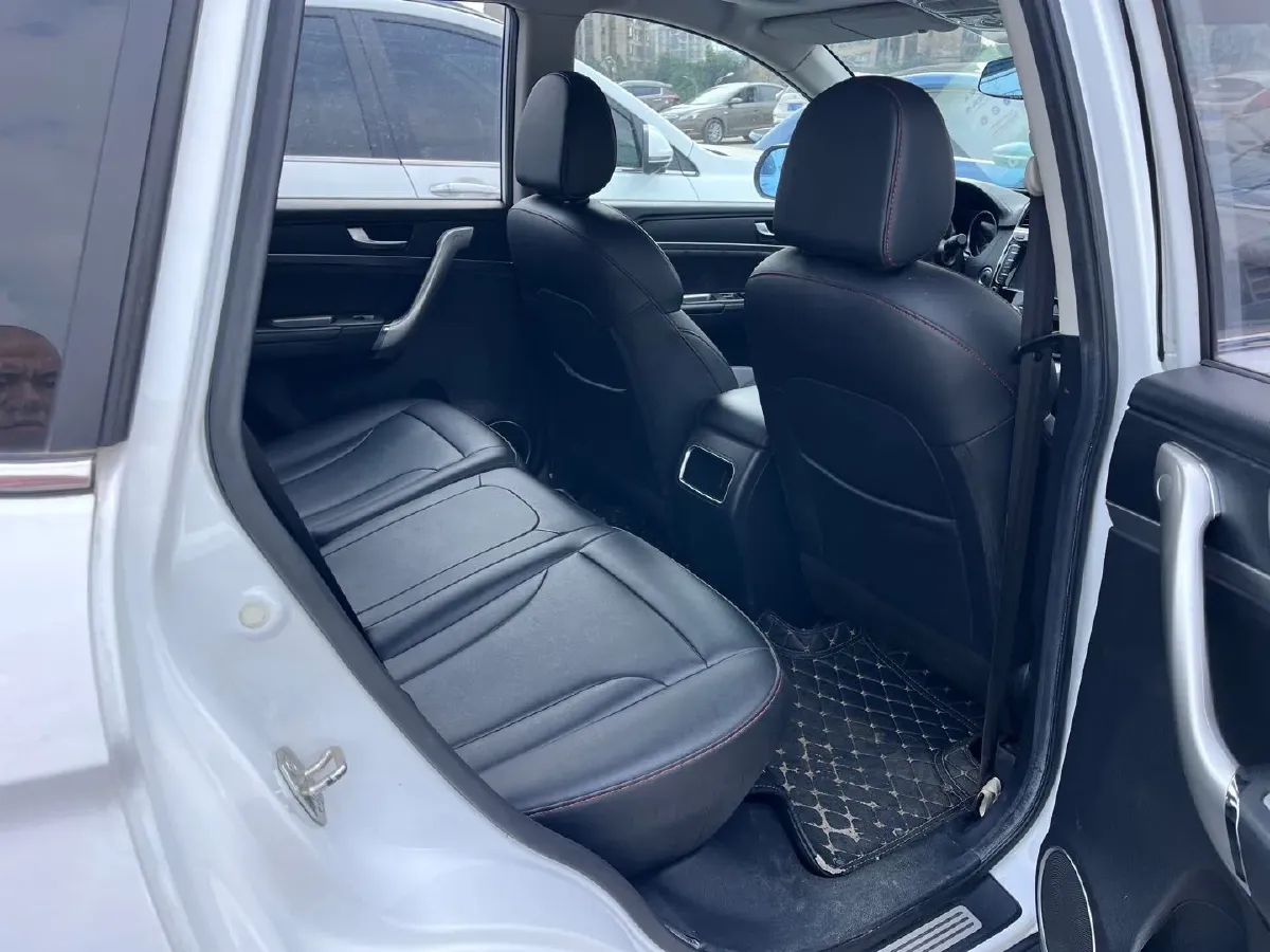 2017 Haval M6 1.5T 150HP L4 6AT,autocango,china used car exporter,china ev exporter,chinese used car exporter,chinese used ev exporter