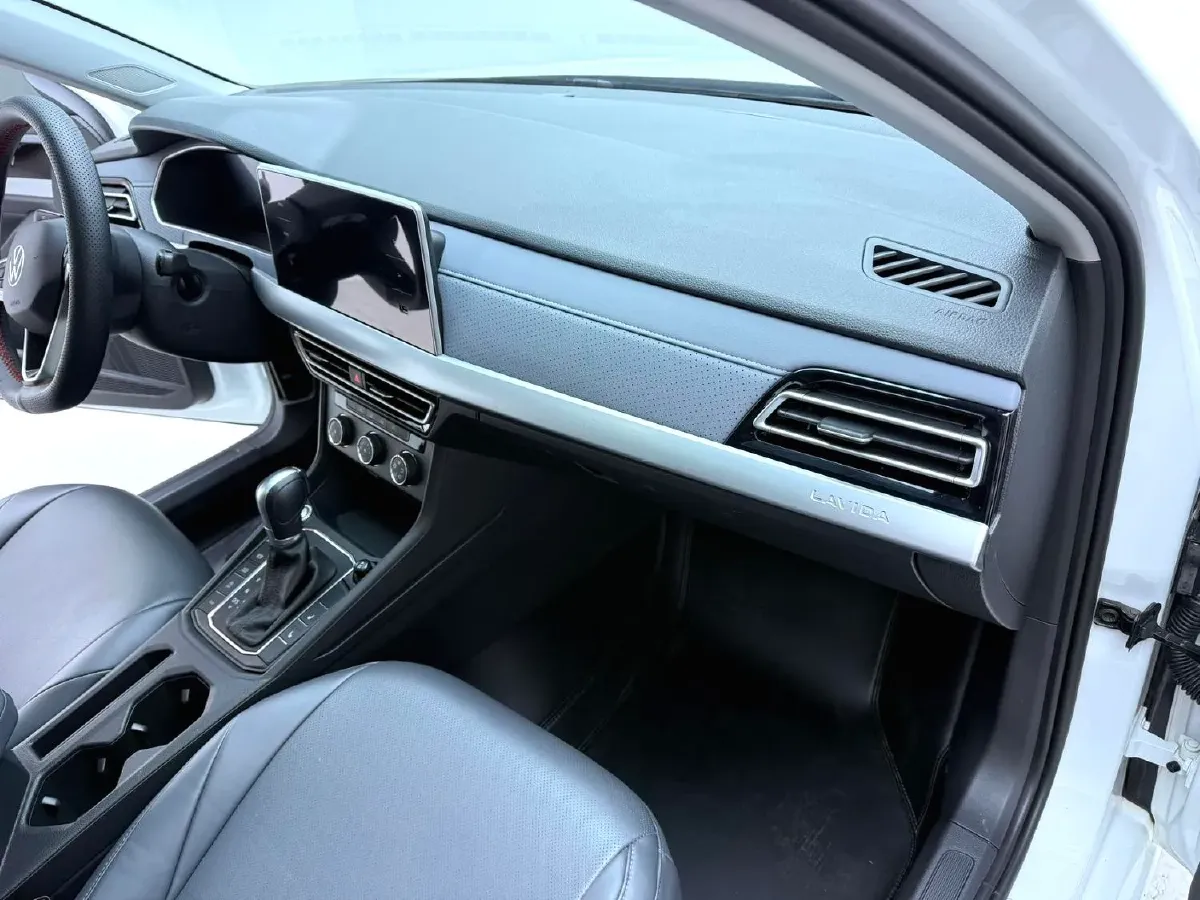 2023 Volkswagen Lavida 1.4T 150HP L4 7DCT,autocango,china used car exporter,china ev exporter,chinese used car exporter,chinese used ev exporter