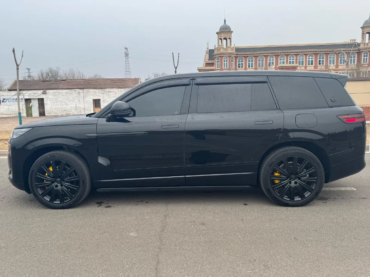 2025 Denza DenzaN9 2.0T 207HP L4 E-CVT PHEV,autocango,china used car exporter,china ev exporter,chinese used car exporter,chinese used ev exporter