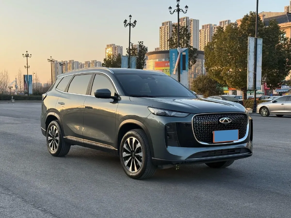 2025 Chery Tiggo 8 Plus 1.6T 197HP L4 7DCT,autocango,china used car exporter,china ev exporter,chinese used car exporter,chinese used ev exporter