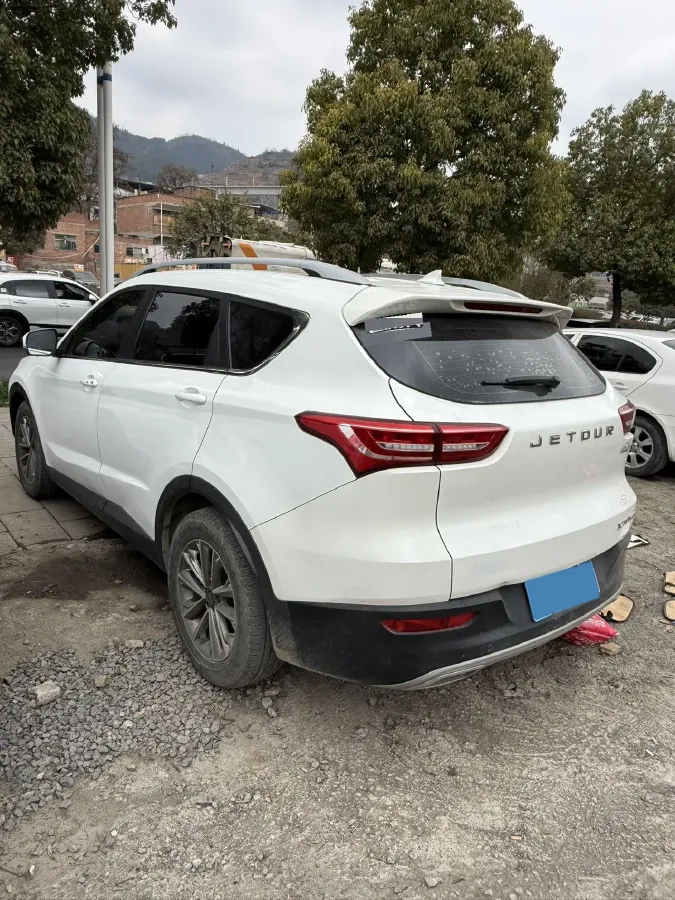 2018 Jetour X70 1.5T 147HP L4 5MT,autocango,china used car exporter,china ev exporter,chinese used car exporter,chinese used ev exporter