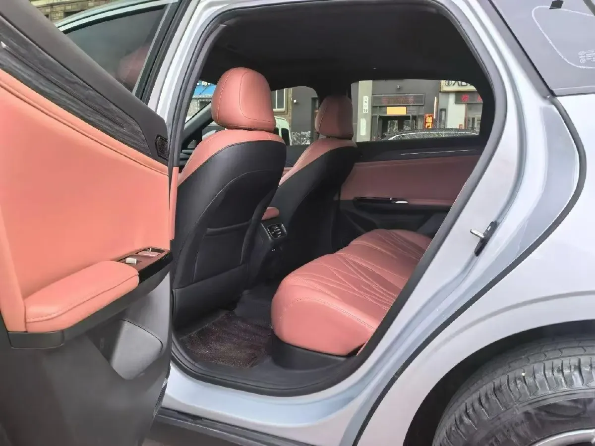 2025 Geely Galaxy L6 1.5L 112HP L4 1DHT PHEV 19.09KWH,autocango,china used car exporter,china ev exporter,chinese used car exporter,chinese used ev exporter