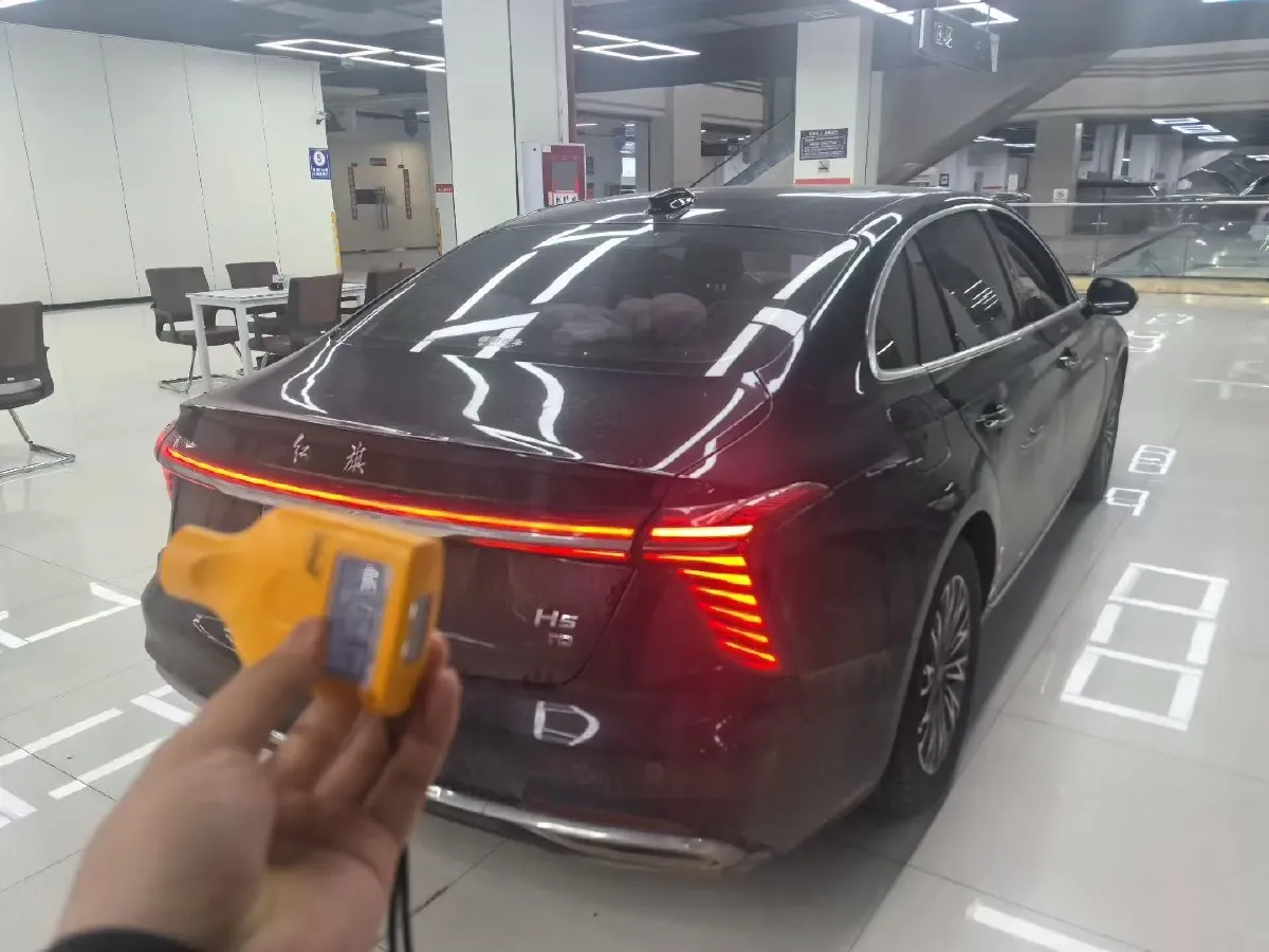 2023 HongQi H5 2.0T 224HP L4 8AT,autocango,china used car exporter,china ev exporter,chinese used car exporter,chinese used ev exporter