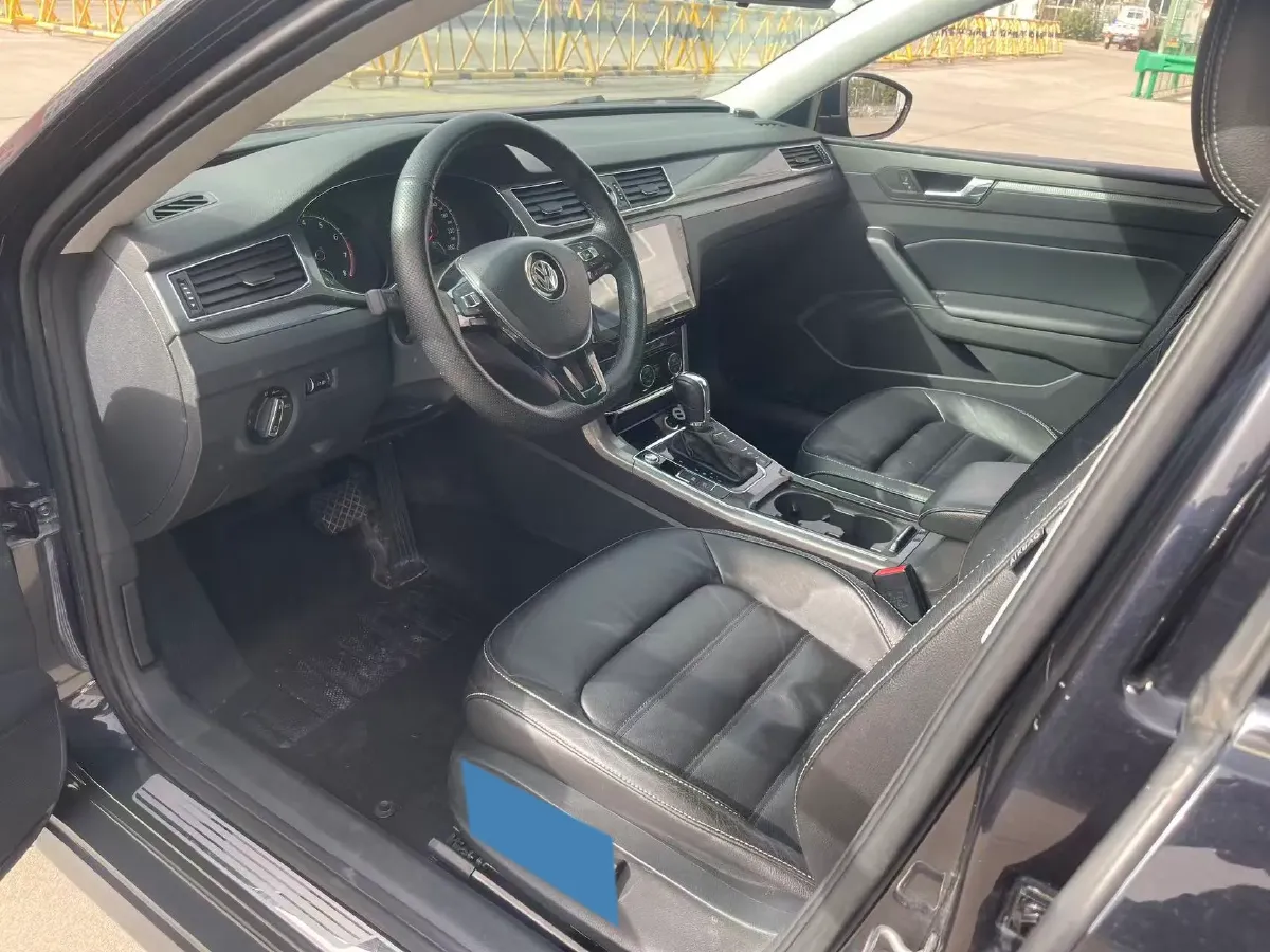 2017 Volkswagen Passat 1.8T 180HP L4 7DCT,autocango,china used car exporter,china ev exporter,chinese used car exporter,chinese used ev exporter
