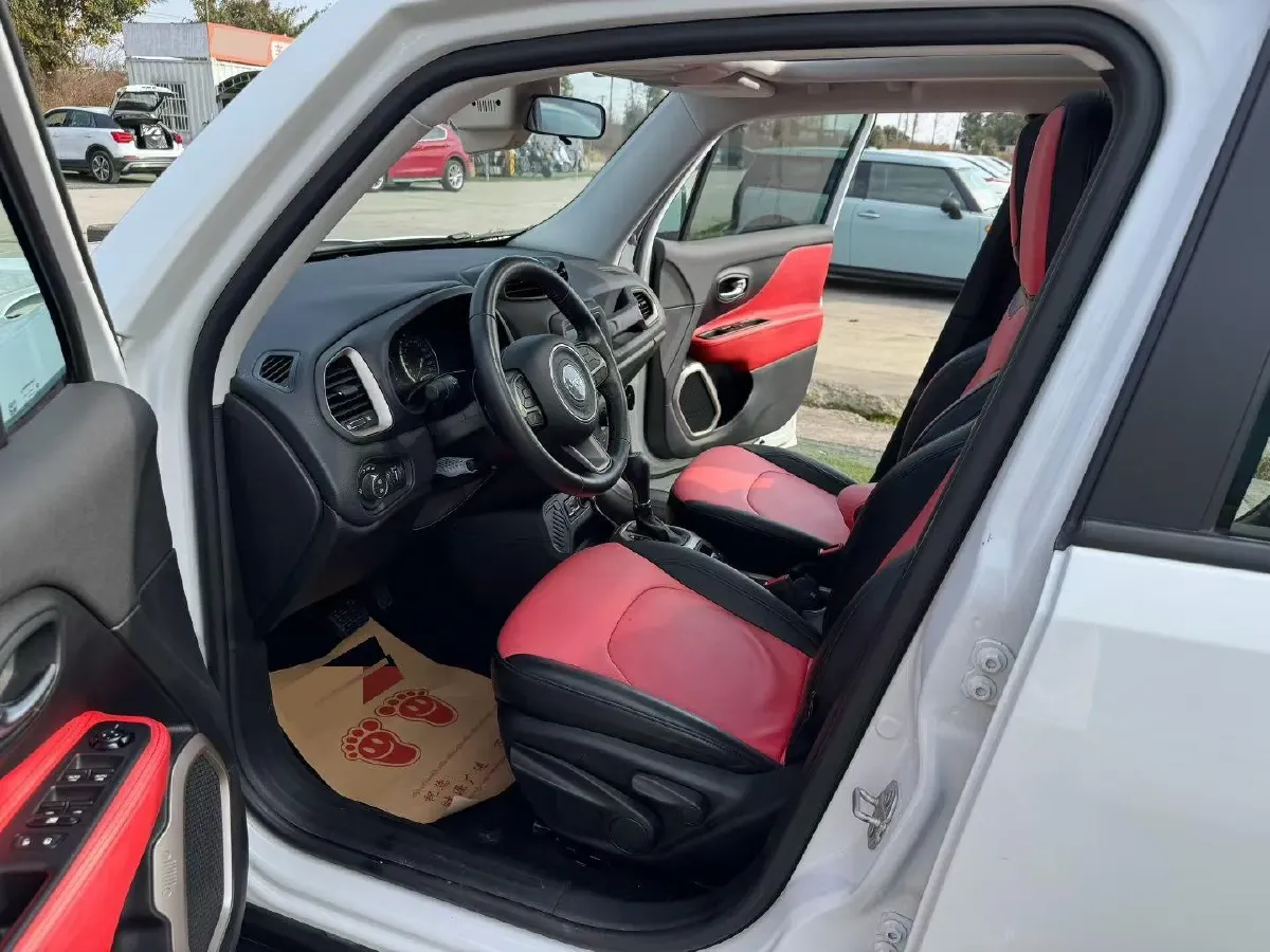 2018 Jeep Renegade 1.4T 150HP L4 7DCT,autocango,china used car exporter,china ev exporter,chinese used car exporter,chinese used ev exporter