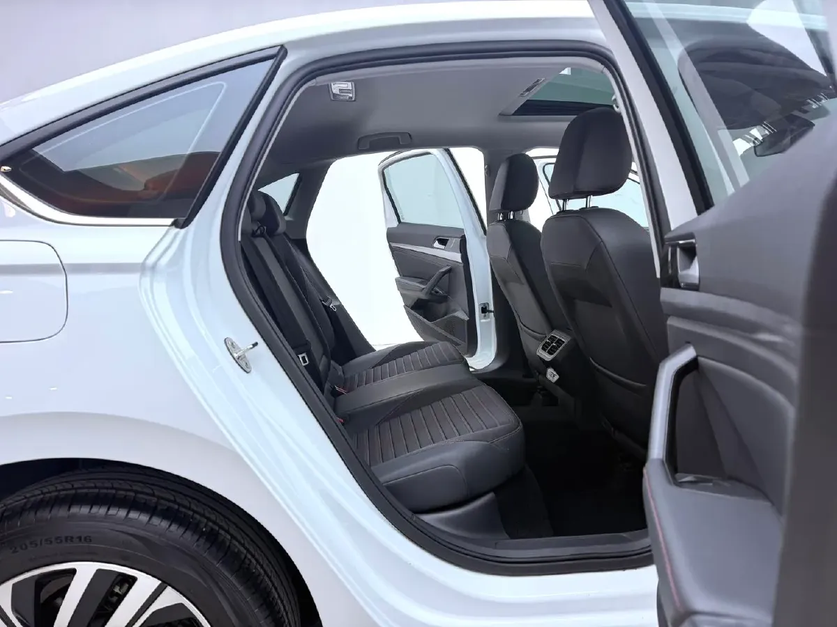 2023 Volkswagen Lavida 1.4T 150HP L4 7DCT,autocango,china used car exporter,china ev exporter,chinese used car exporter,chinese used ev exporter