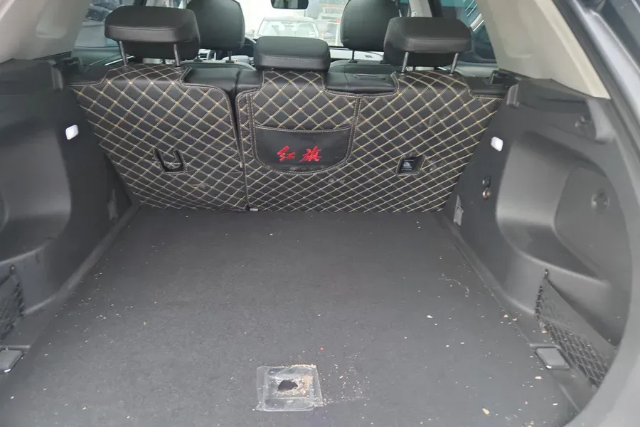 2022 HongQi HS5 2.0T 224HP L4 6AT,autocango,china used car exporter,china ev exporter,chinese used car exporter,chinese used ev exporter