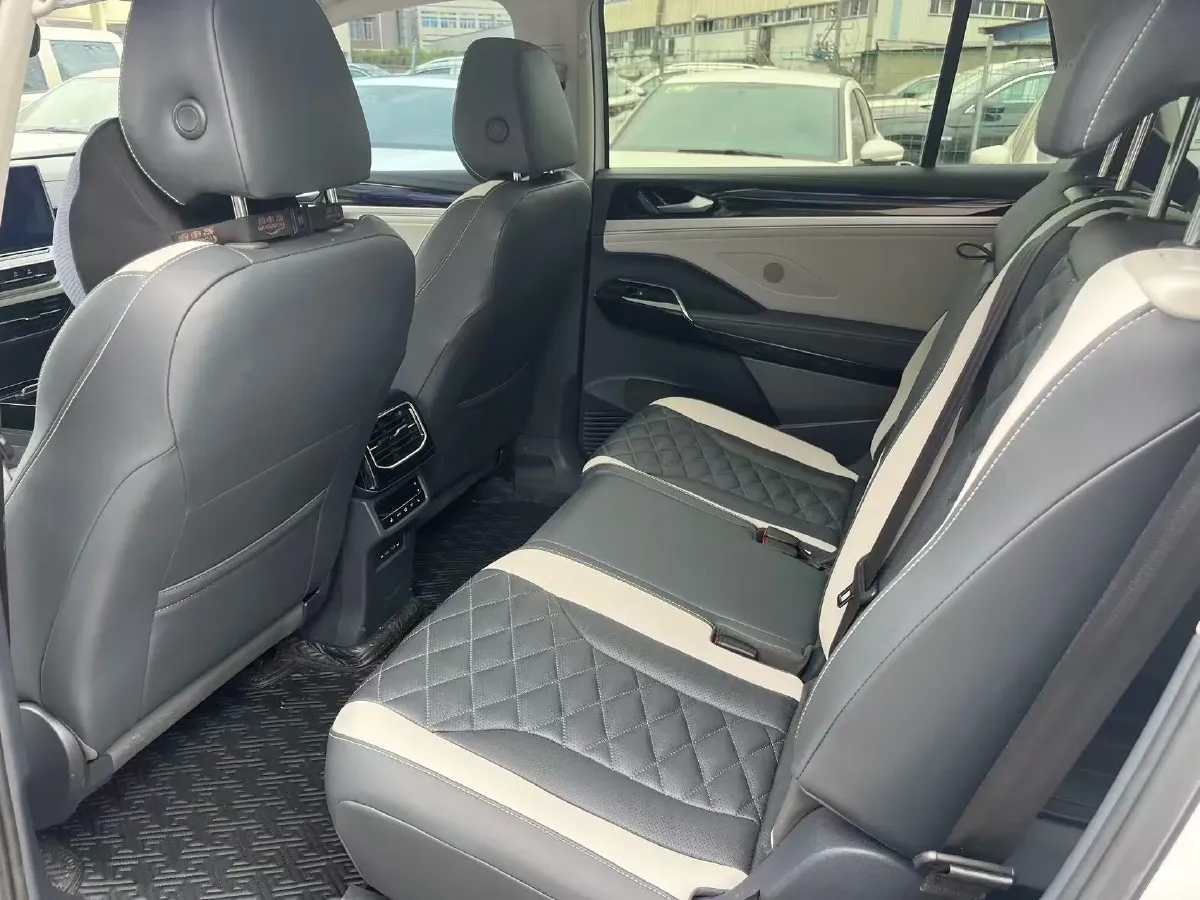 2022 Volkswagen ID.6 Crozz BEV 84.8KWH,autocango,china used car exporter,china ev exporter,chinese used car exporter,chinese used ev exporter