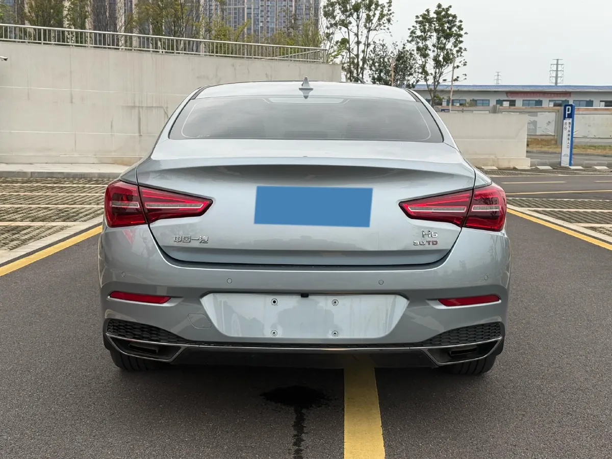 2022 HongQi H5 1.5T 169HP L4 7DCT,autocango,china used car exporter,china ev exporter,chinese used car exporter,chinese used ev exporter