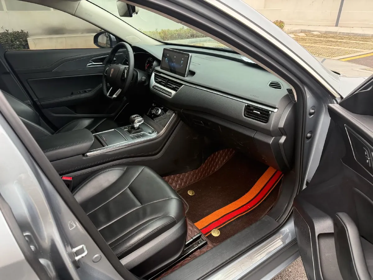 2022 HongQi H5 1.5T 169HP L4 7DCT,autocango,china used car exporter,china ev exporter,chinese used car exporter,chinese used ev exporter