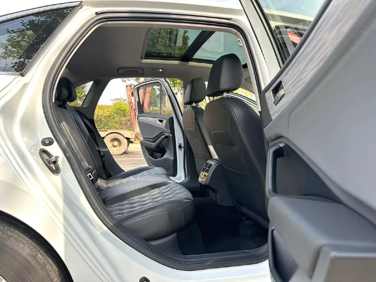 2023 Volkswagen Sagitar 1.4T 150HP L4 7DCT,autocango,china used car exporter,china ev exporter,chinese used car exporter,chinese used ev exporter