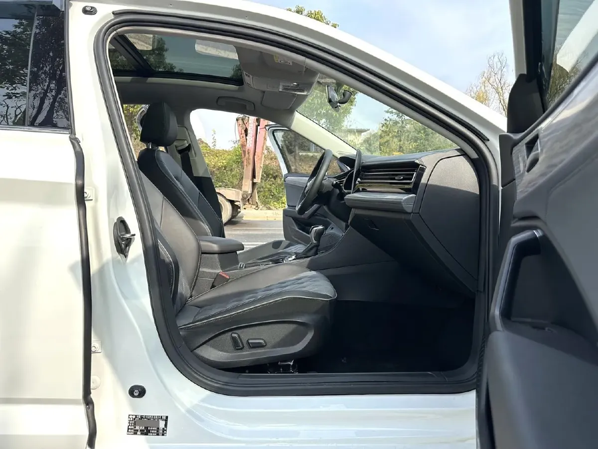 2023 Volkswagen Sagitar 1.4T 150HP L4 7DCT,autocango,china used car exporter,china ev exporter,chinese used car exporter,chinese used ev exporter