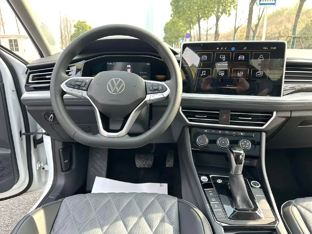 2023 Volkswagen Sagitar 1.4T 150HP L4 7DCT,autocango,china used car exporter,china ev exporter,chinese used car exporter,chinese used ev exporter