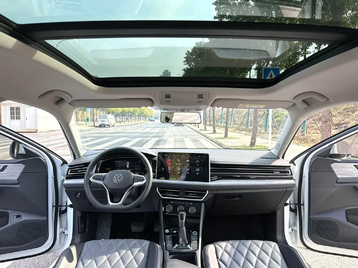 2023 Volkswagen Sagitar 1.4T 150HP L4 7DCT,autocango,china used car exporter,china ev exporter,chinese used car exporter,chinese used ev exporter