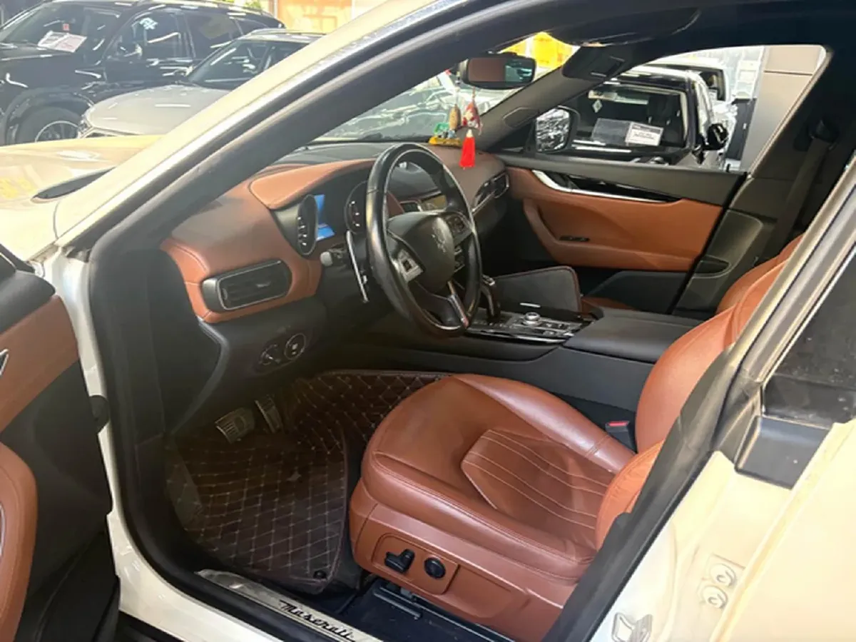 2019 Maserati Levante 3.0T 350HP V6 8AT,autocango,china used car exporter,china ev exporter,chinese used car exporter,chinese used ev exporter