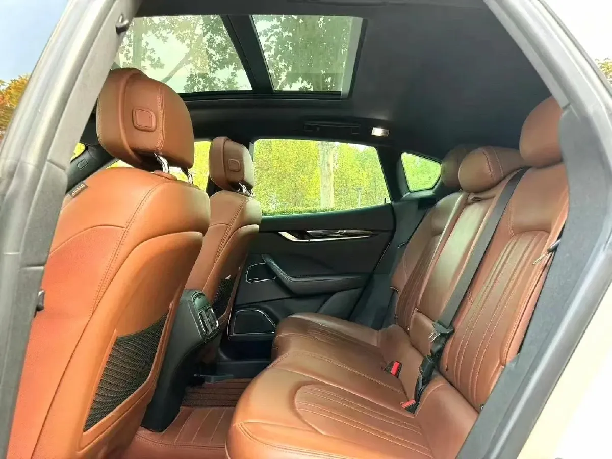 2019 Maserati Levante 3.0T 350HP V6 8AT,autocango,china used car exporter,china ev exporter,chinese used car exporter,chinese used ev exporter