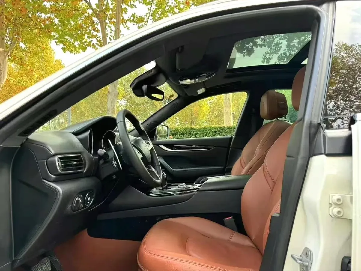 2019 Maserati Levante 3.0T 350HP V6 8AT,autocango,china used car exporter,china ev exporter,chinese used car exporter,chinese used ev exporter