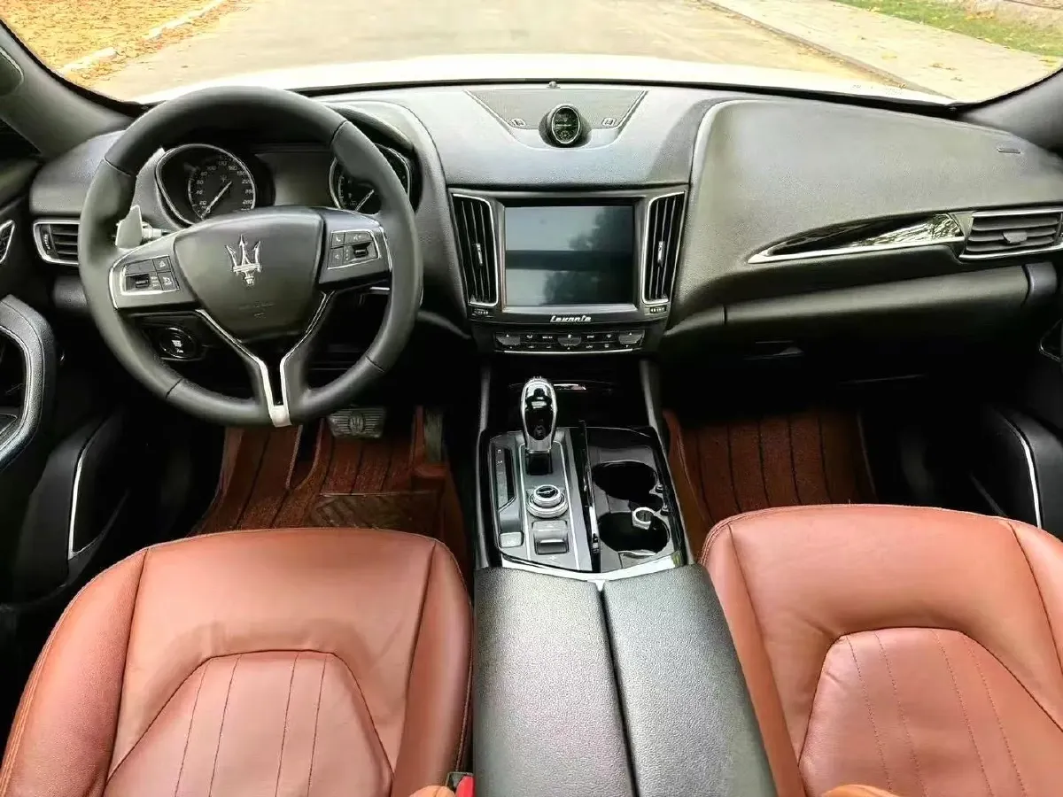 2019 Maserati Levante 3.0T 350HP V6 8AT,autocango,china used car exporter,china ev exporter,chinese used car exporter,chinese used ev exporter