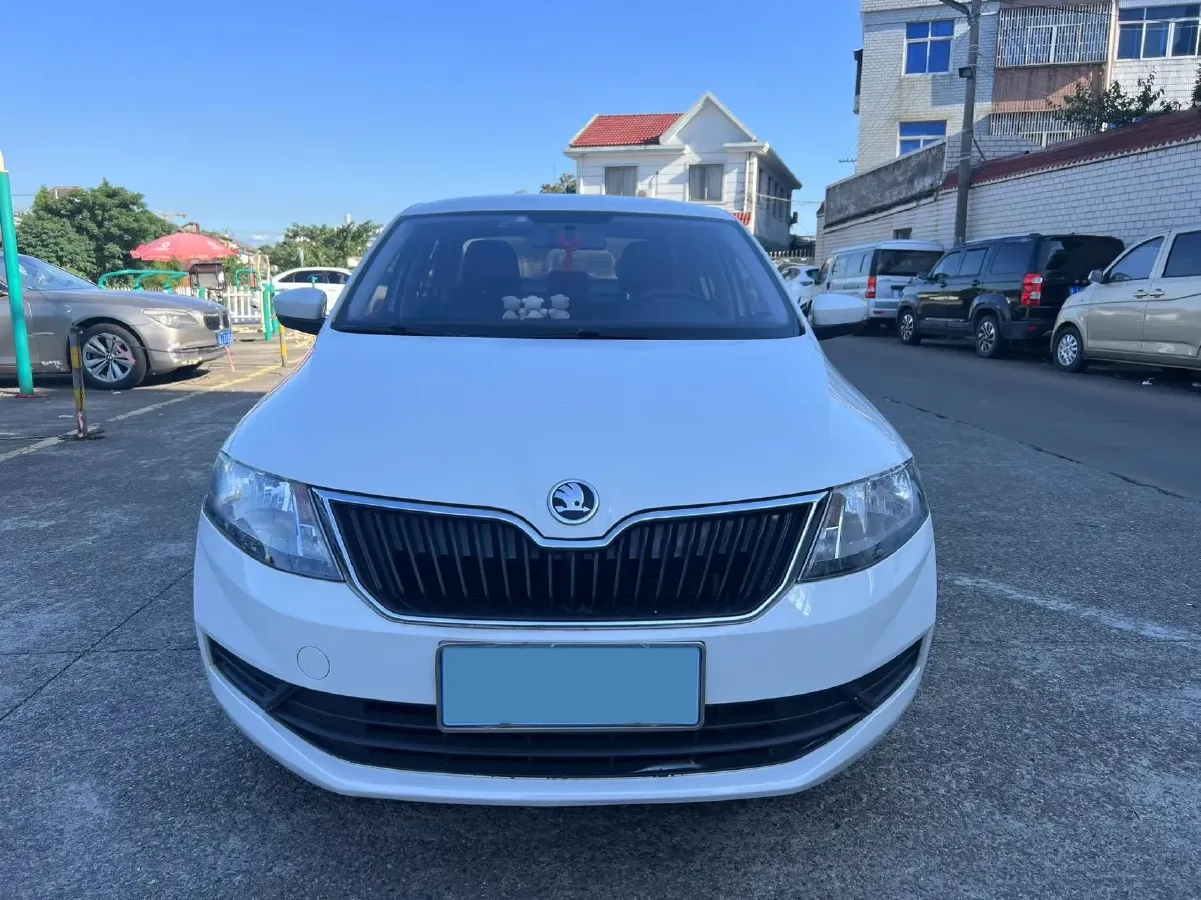 2019 Skoda Rapid Spaceback 1.5L 110HP L4 6AT,autocango,china used car exporter,china ev exporter,chinese used car exporter,chinese used ev exporter