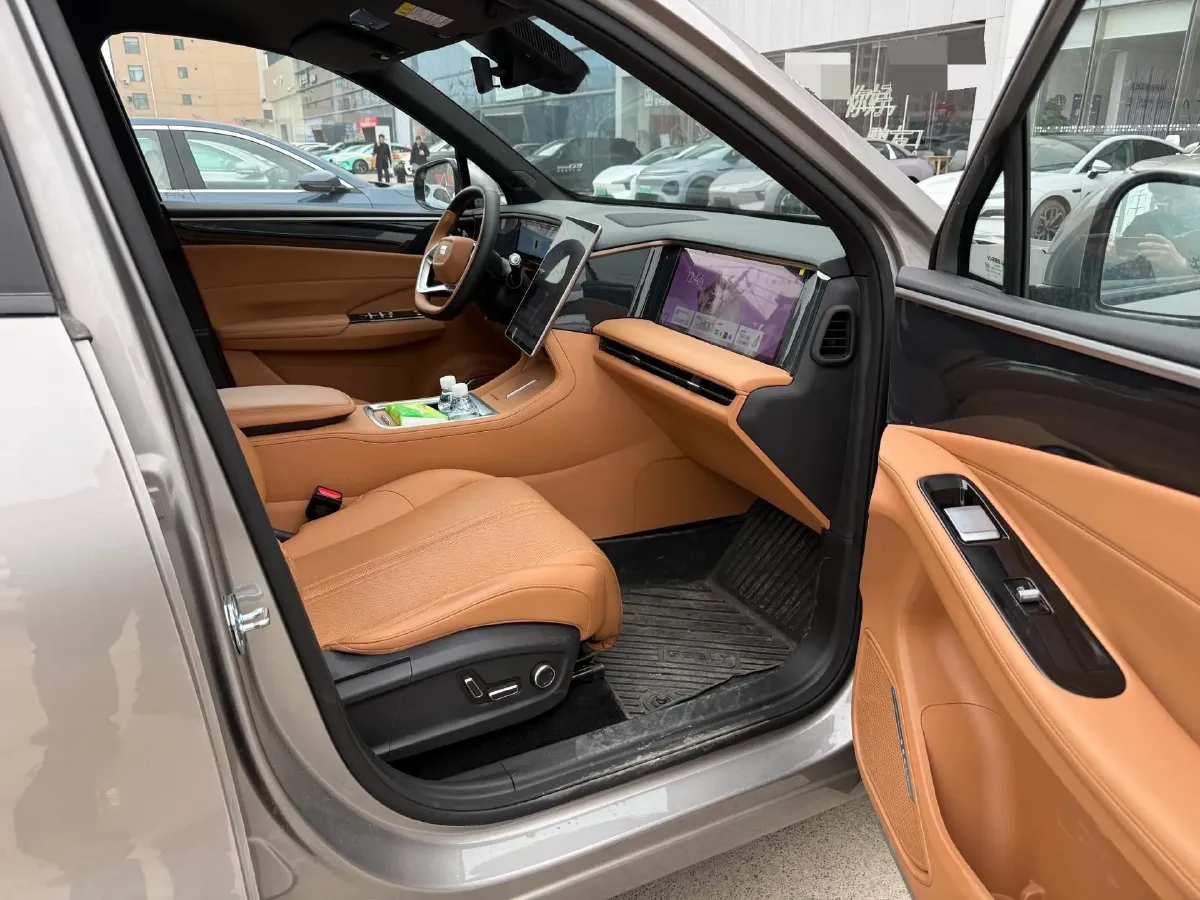 2025 Geely Galaxy L7 1.5L 112HP L4 1DHT PHEV 18.4KWH,autocango,china used car exporter,china ev exporter,chinese used car exporter,chinese used ev exporter