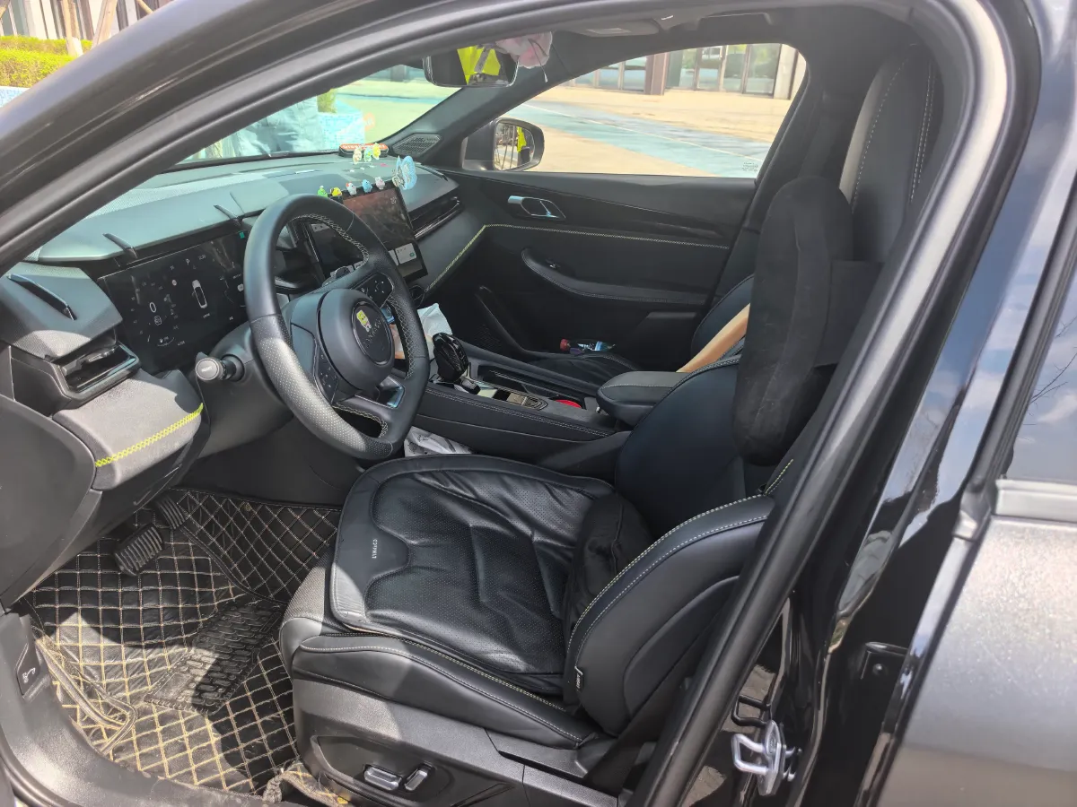 2023 LYNK&CO 03 2.0T 254HP L4 7DCT,autocango,china used car exporter,china ev exporter,chinese used car exporter,chinese used ev exporter