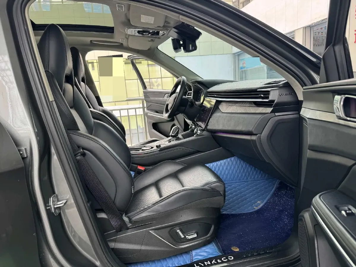 2021 LYNK&CO 01 2.0T 218HP L4 8AT,autocango,china used car exporter,china ev exporter,chinese used car exporter,chinese used ev exporter